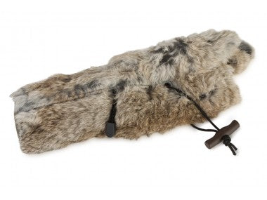 Futterdummy mit Kaninchenfell